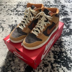 Nike dunk high retro premium dark russet size 9m